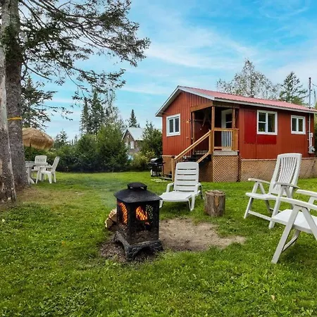 Refuge Rustic Borde Par Riviere Et La Nature Lac-Etchemin Exterior photo